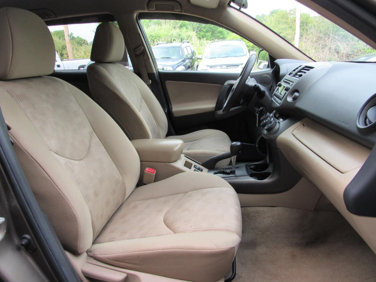 Toyota RAV4 4WD 4dr I4 (Natl) 2012