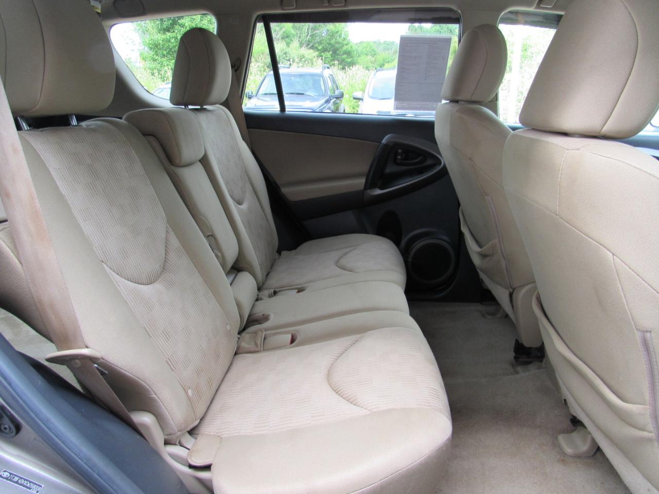 Toyota RAV4 4WD 4dr I4 (Natl) 2012