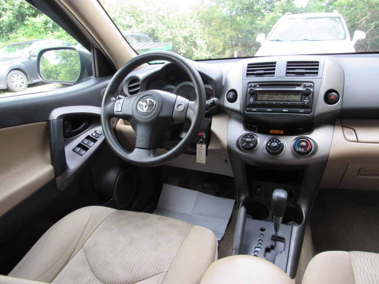 Toyota RAV4 4WD 4dr I4 (Natl) 2012