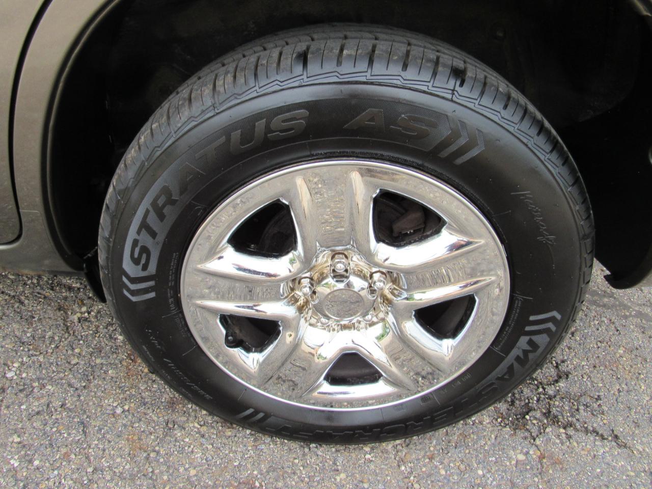 Toyota RAV4 4WD 4dr I4 (Natl) 2012