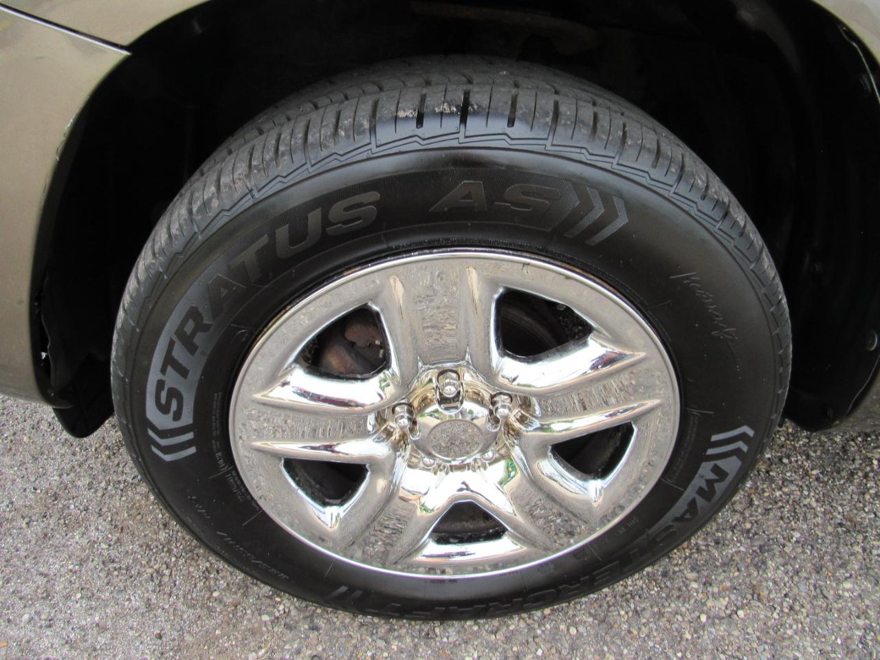 Toyota RAV4 4WD 4dr I4 (Natl) 2012