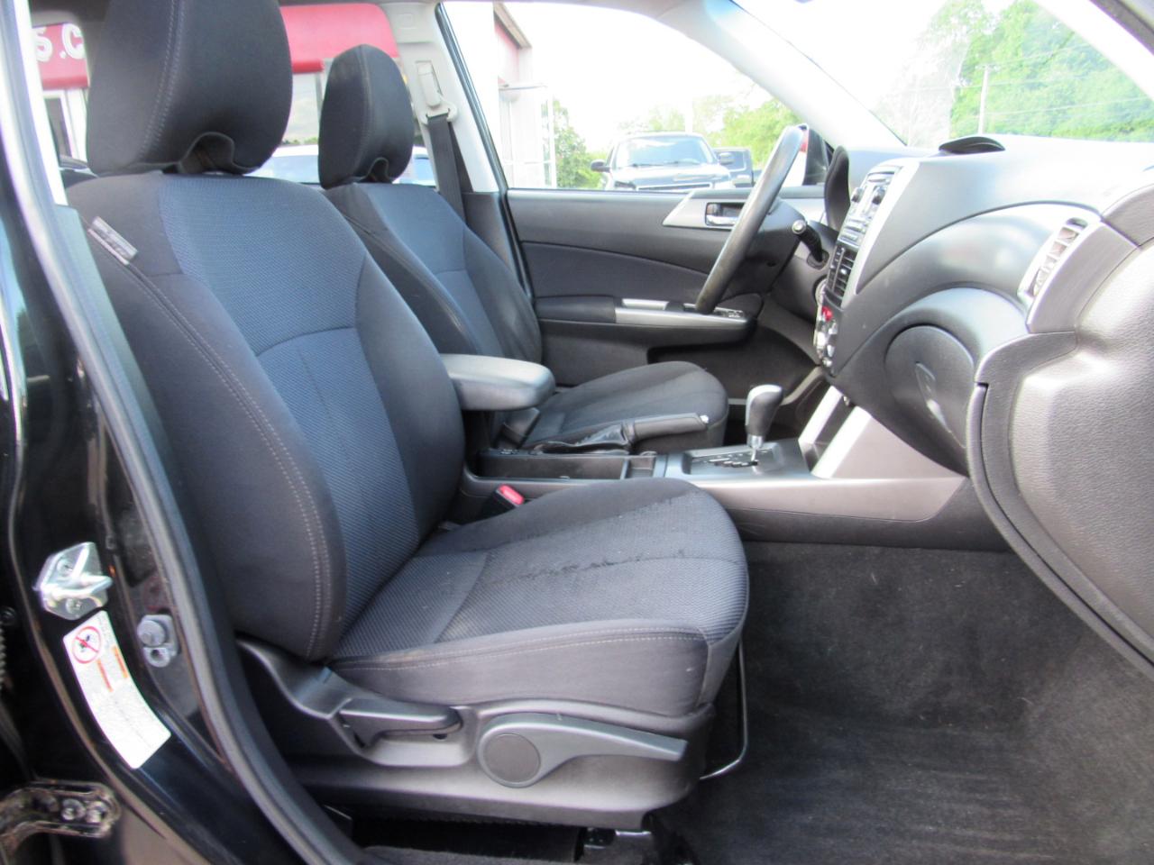 Subaru Forester 4dr Auto 2.5X Premium 2012