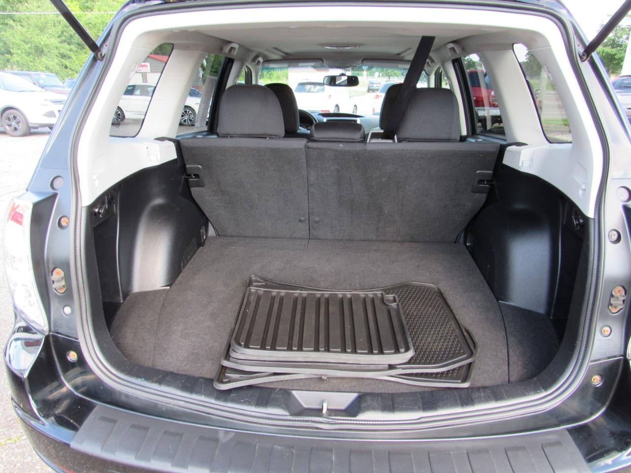 Subaru Forester 4dr Auto 2.5X Premium 2012
