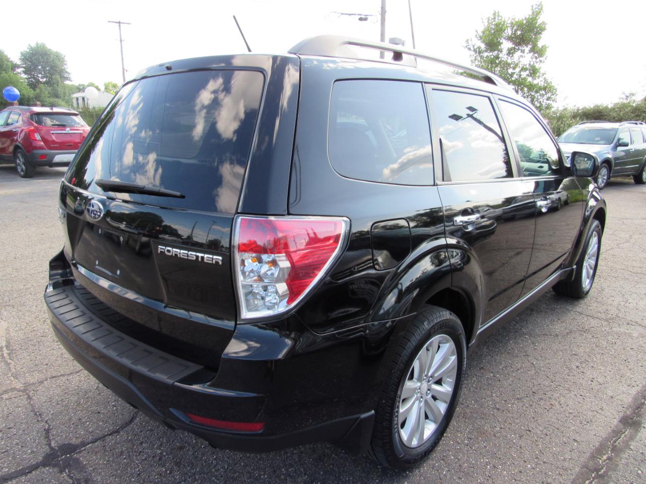 Subaru Forester 4dr Auto 2.5X Premium 2012