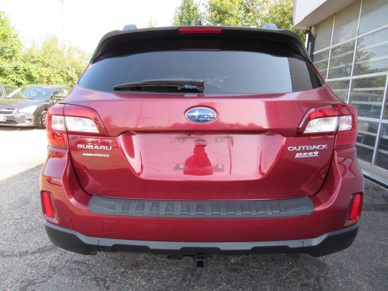 Subaru Outback 4dr Wgn 2.5i Premium PZEV 2016