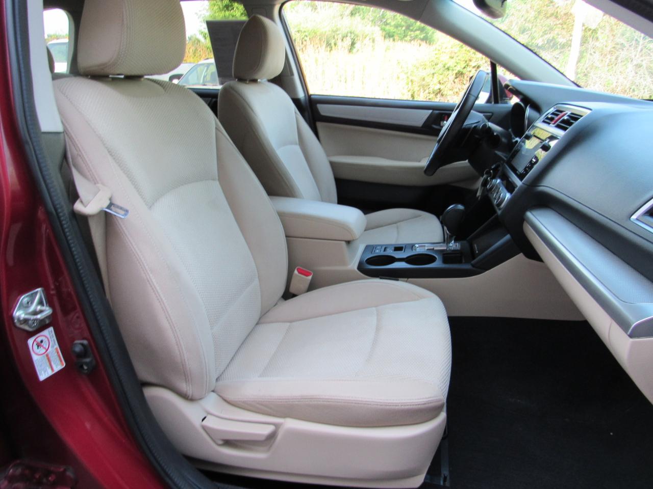 Subaru Outback 4dr Wgn 2.5i Premium PZEV 2016