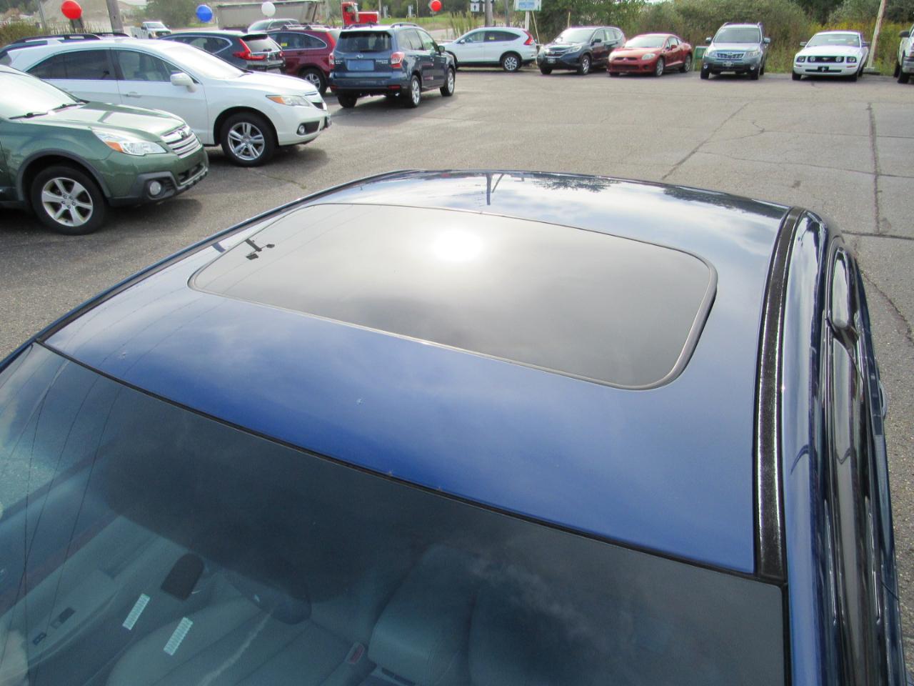 Subaru Legacy 4dr Sdn H4 Auto 2.5i Limited Moon 2010