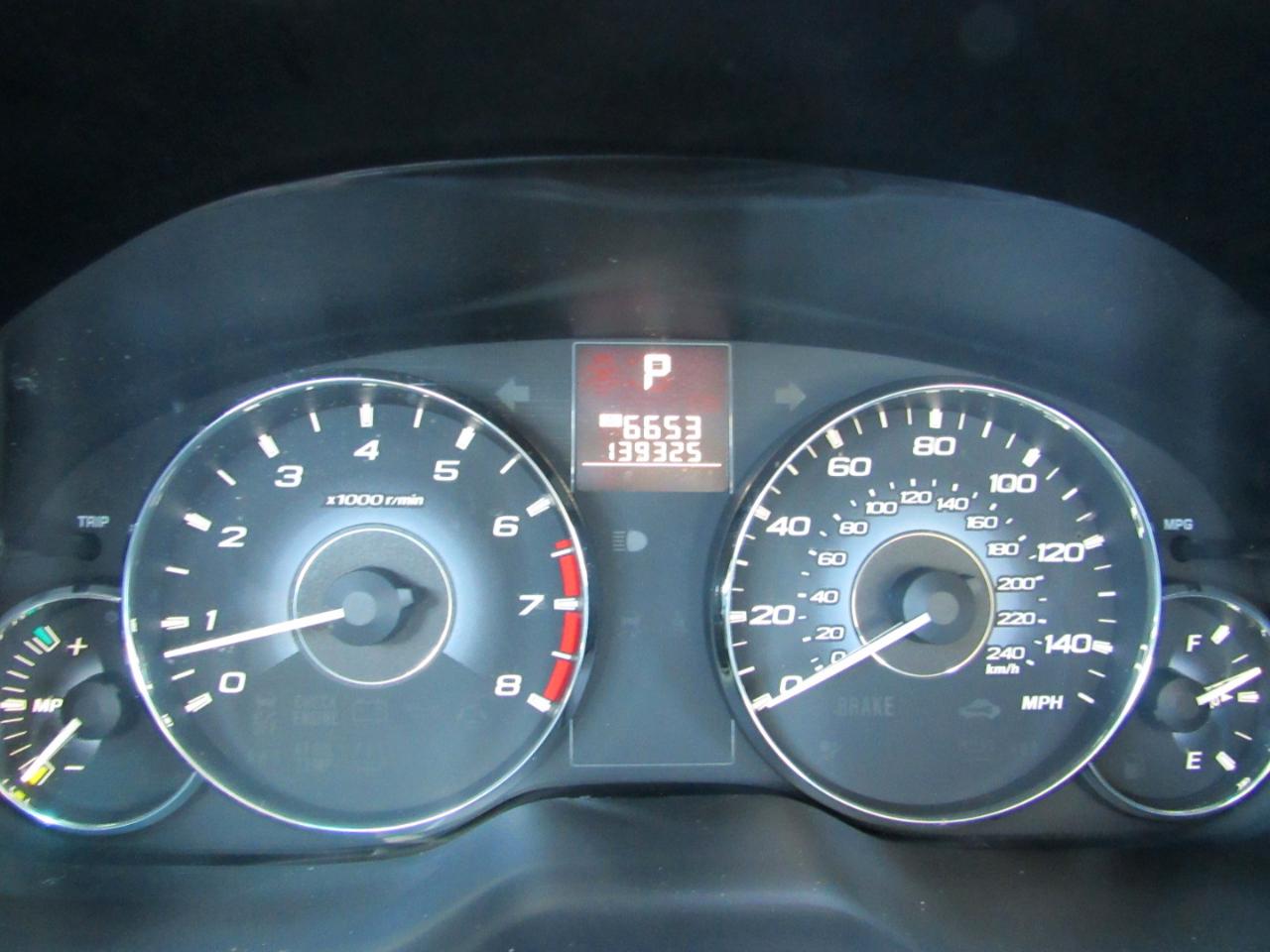 Subaru Legacy 4dr Sdn H4 Auto 2.5i Limited Moon 2010