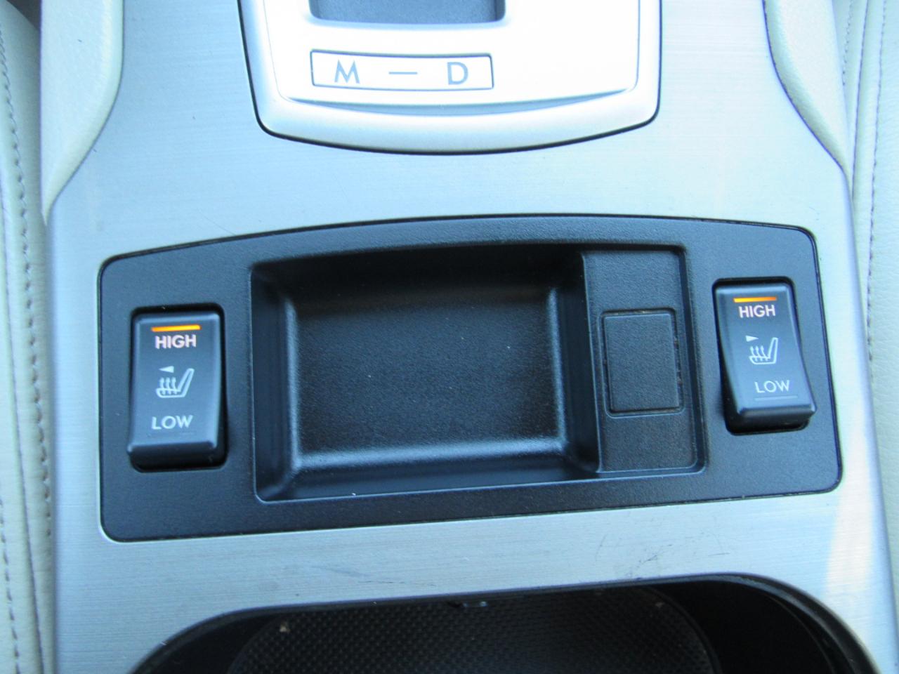 Subaru Legacy 4dr Sdn H4 Auto 2.5i Limited Moon 2010