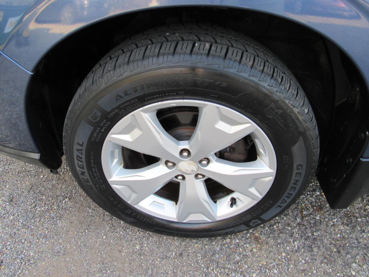 Subaru Forester 4dr Auto 2.5i Touring PZEV 2014