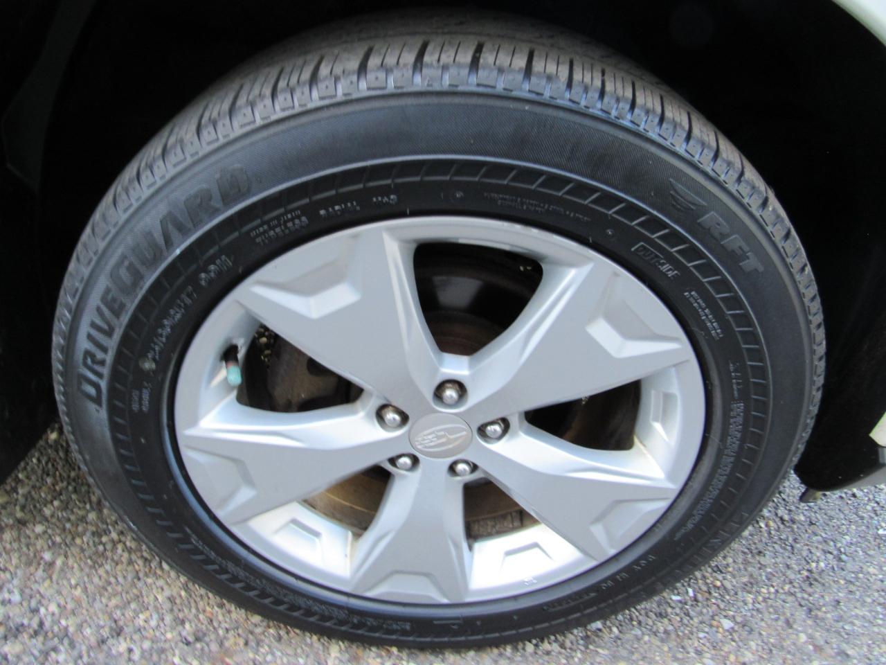 Subaru Forester 4dr CVT 2.5i Premium PZEV 2015