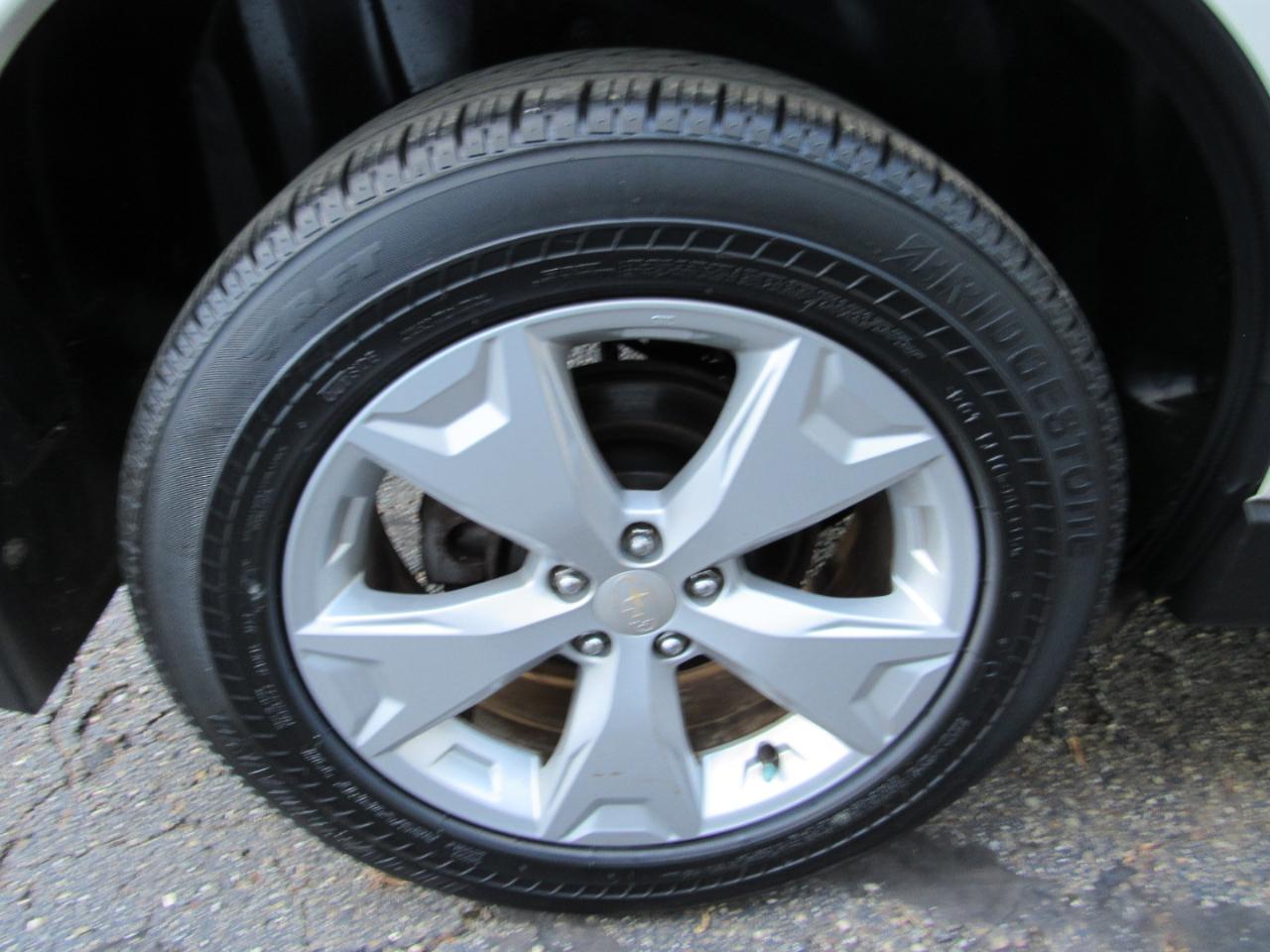 Subaru Forester 4dr CVT 2.5i Premium PZEV 2015