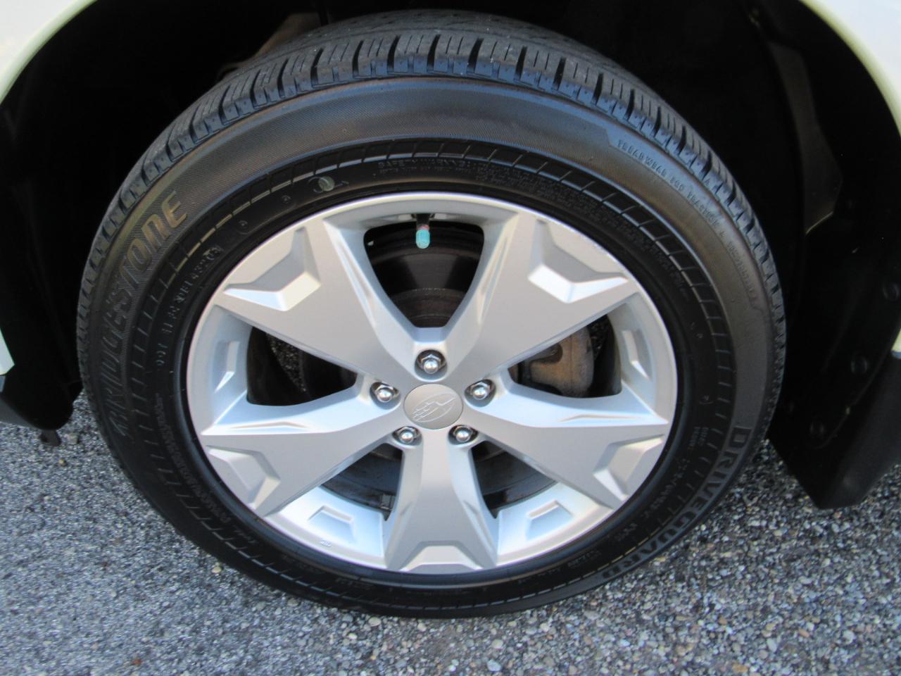Subaru Forester 4dr CVT 2.5i Premium PZEV 2015