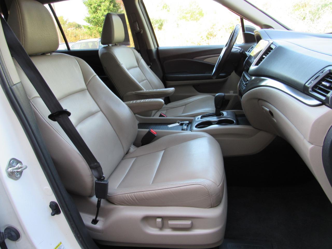 Honda Pilot AWD 4dr EX-L w/Navi 2016