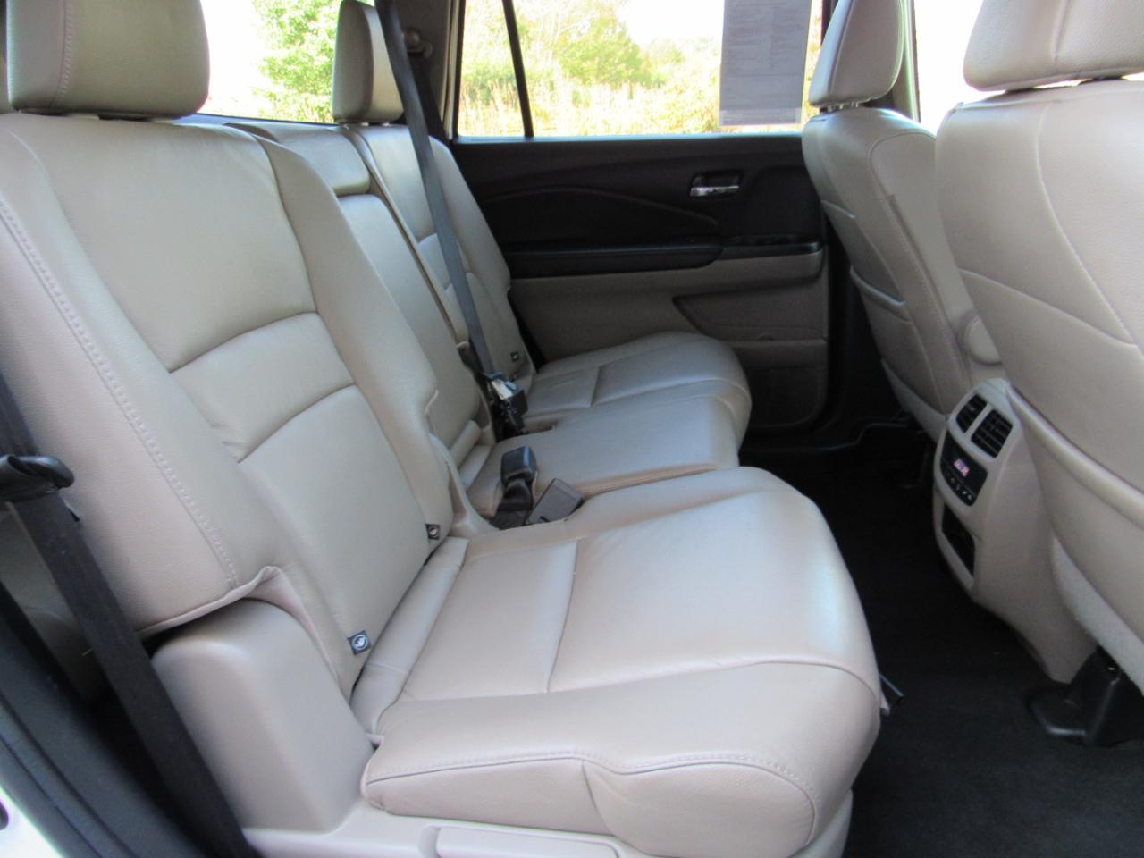 Honda Pilot AWD 4dr EX-L w/Navi 2016