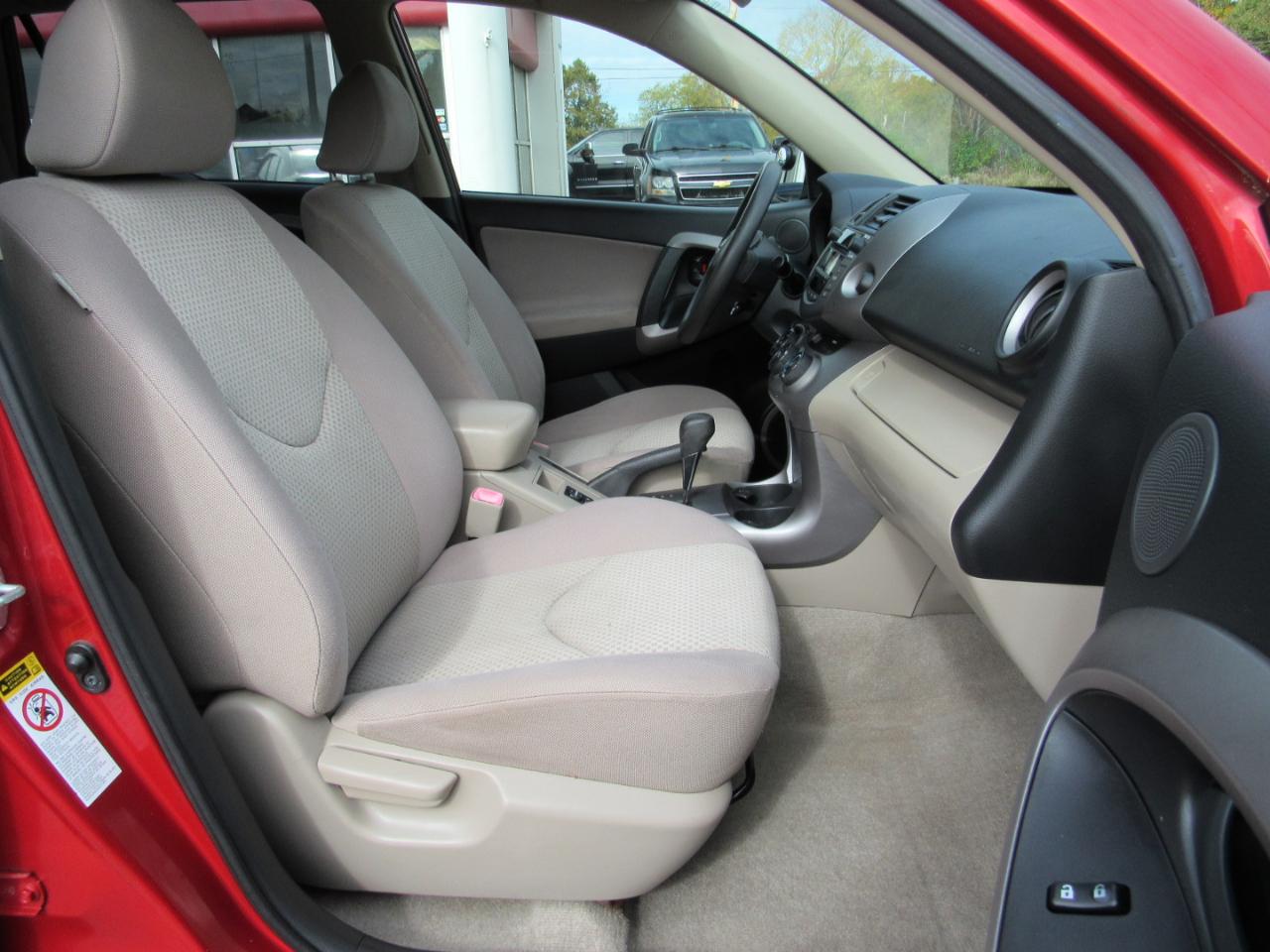 Toyota RAV4 FWD 4dr 4-cyl 4-Spd AT (Natl) 2008