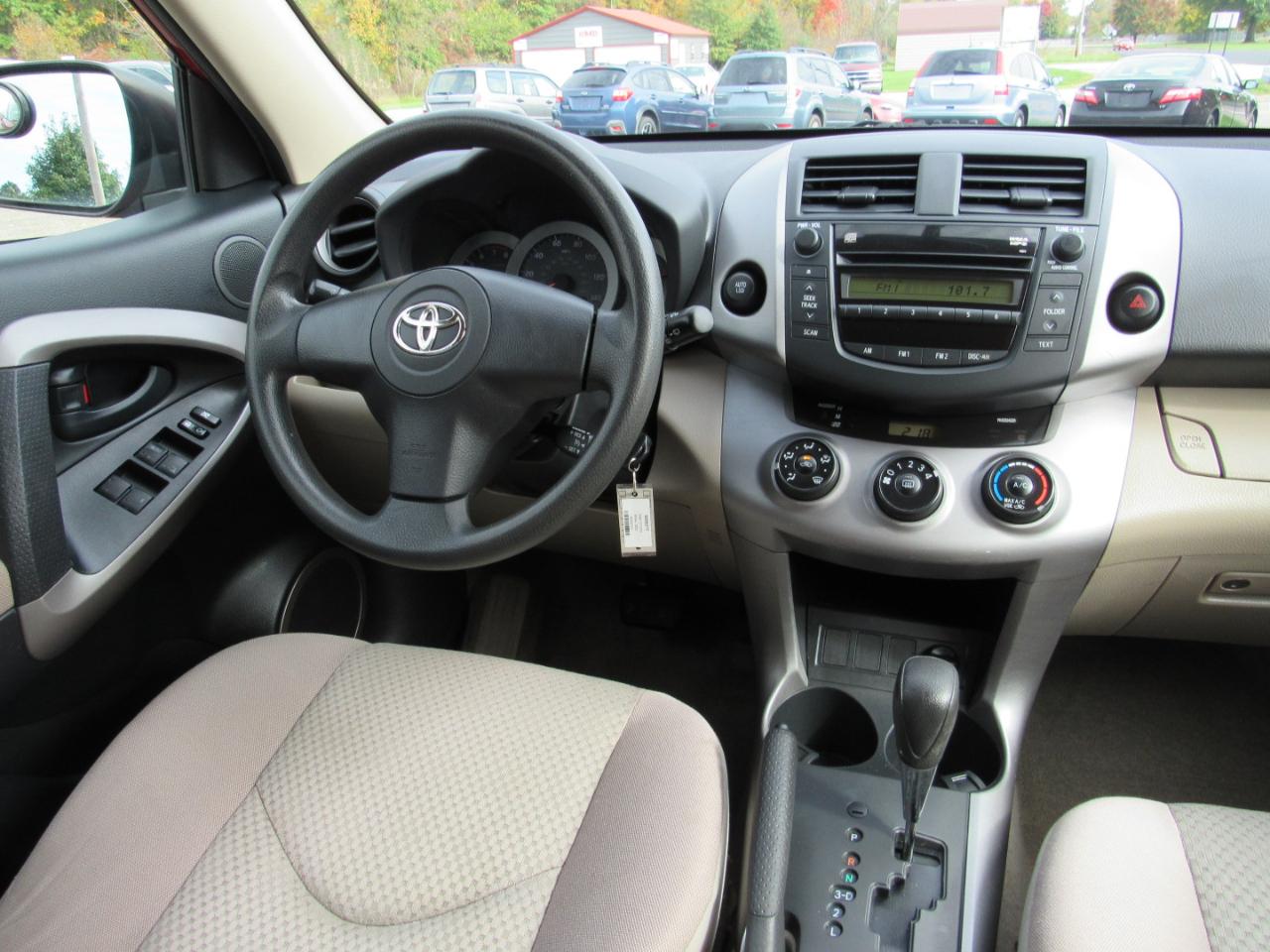 Toyota RAV4 FWD 4dr 4-cyl 4-Spd AT (Natl) 2008