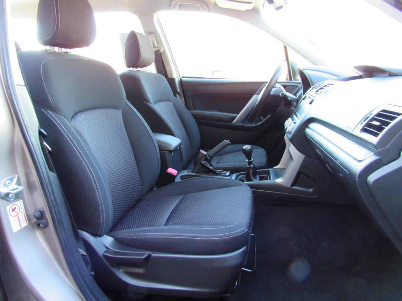 Subaru Forester 4dr Man 2.5i PZEV 2016