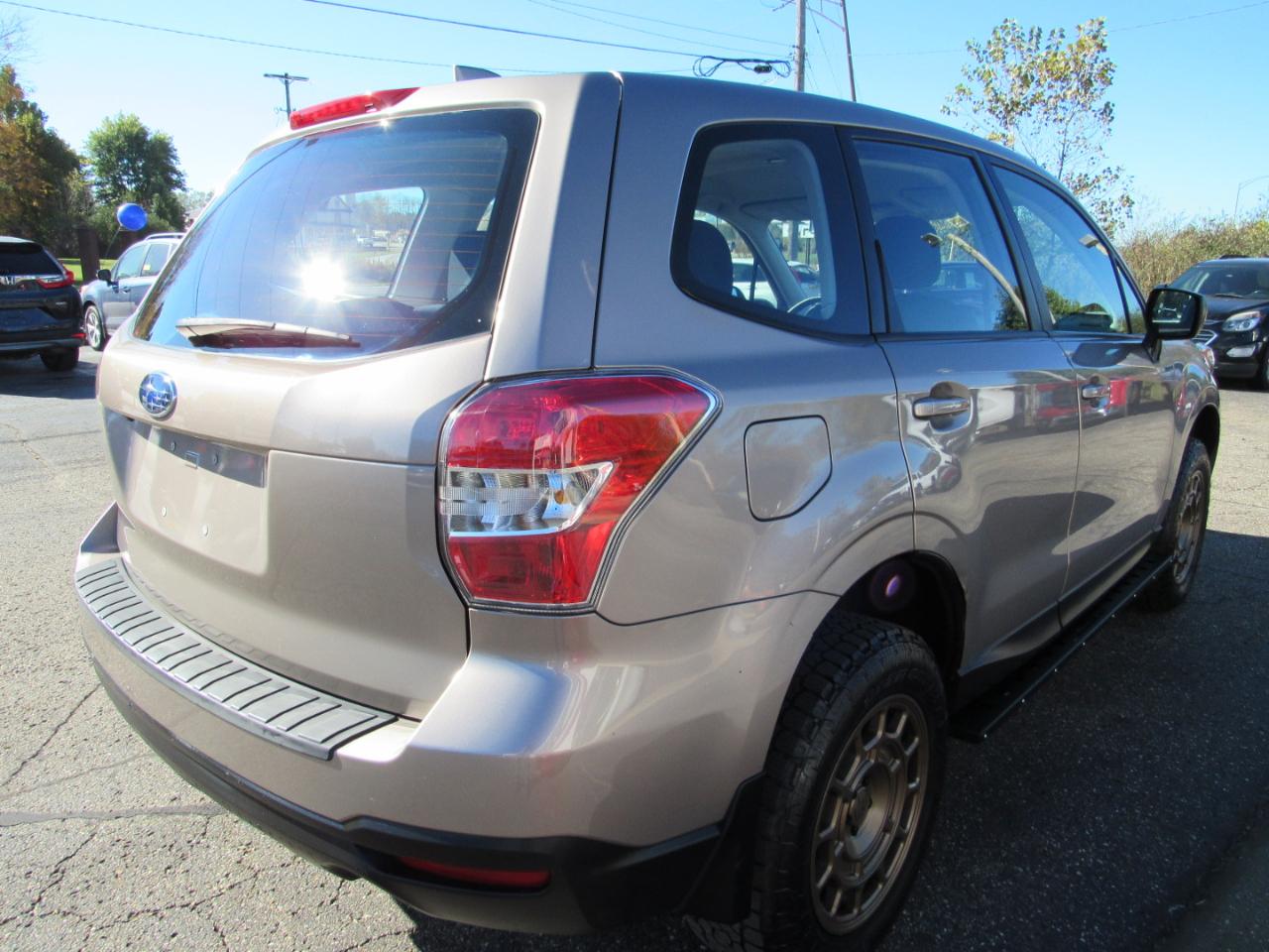Subaru Forester 4dr Man 2.5i PZEV 2016