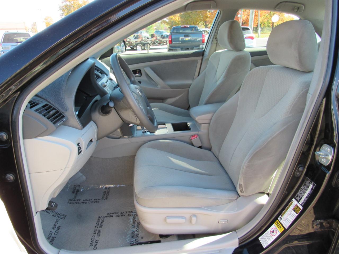 Toyota Camry 4dr Sdn V6 Auto LE (Natl) 2009