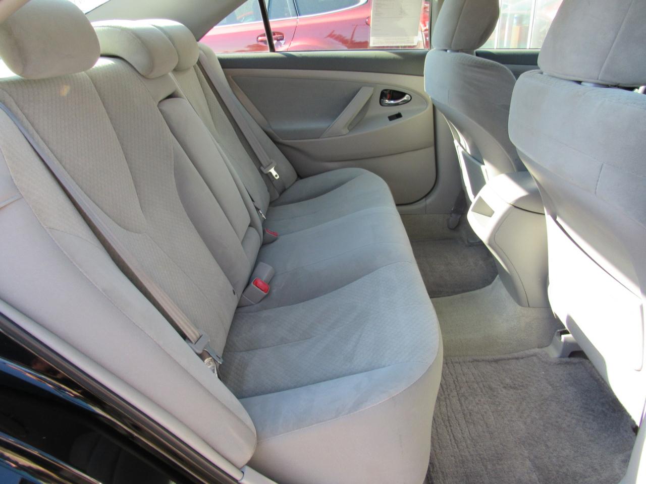 Toyota Camry 4dr Sdn V6 Auto LE (Natl) 2009