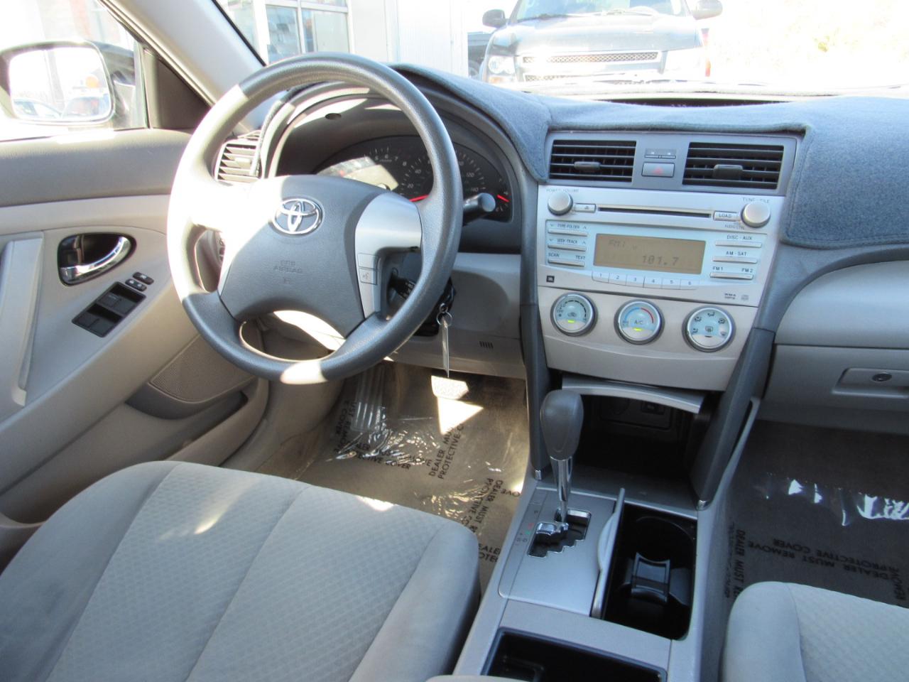 Toyota Camry 4dr Sdn V6 Auto LE (Natl) 2009