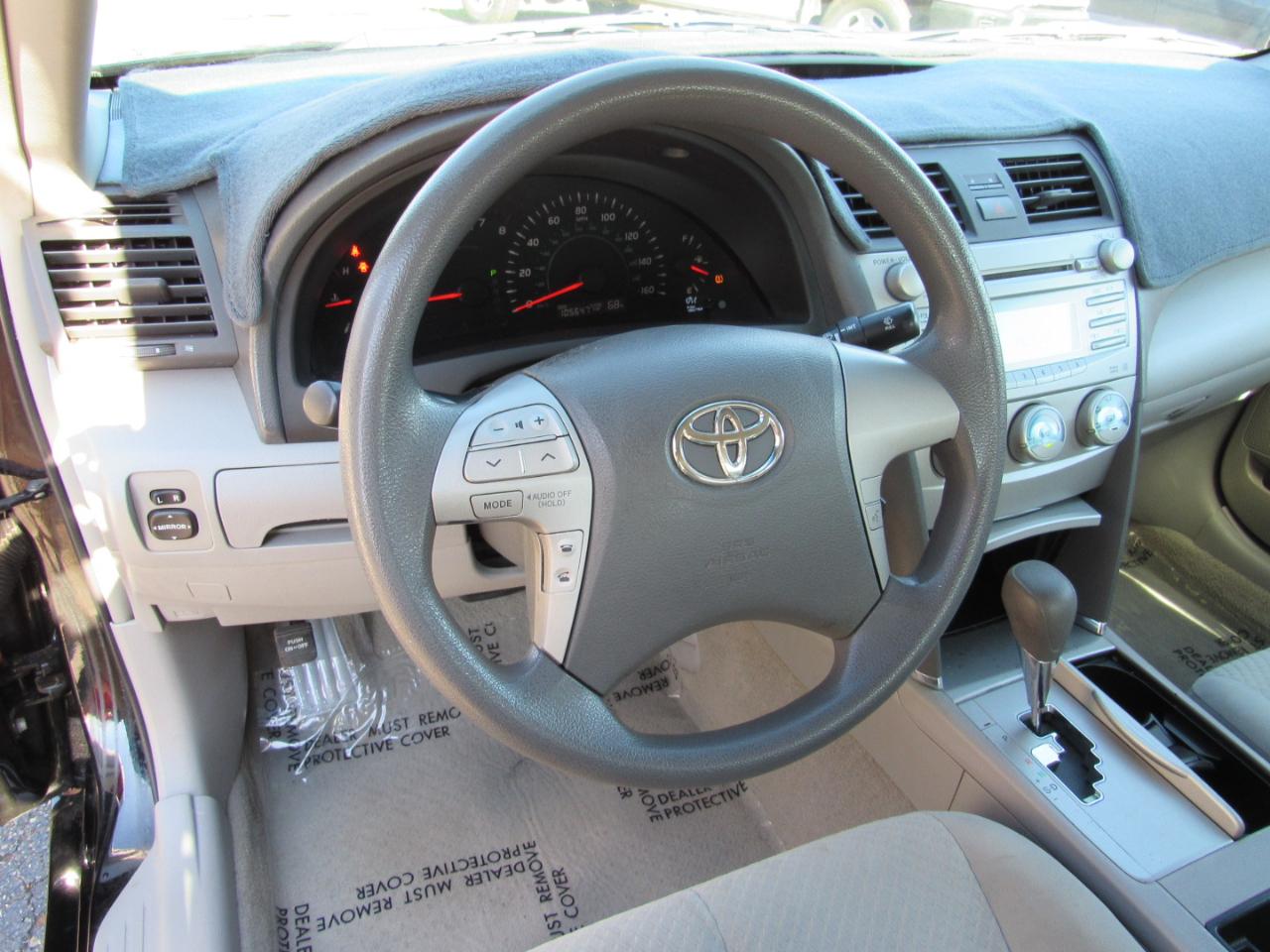 Toyota Camry 4dr Sdn V6 Auto LE (Natl) 2009