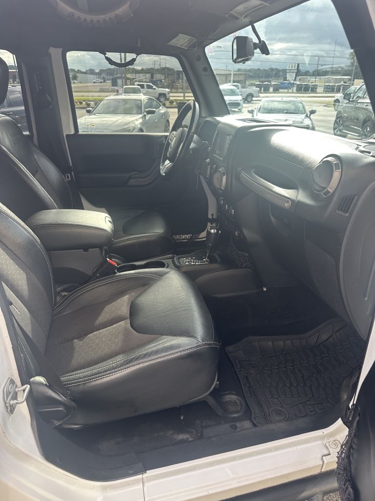 Jeep Wrangler Unlimited Sport 4WD 2017 Jeep Wrangler Unlimited Sport 4WD 2017