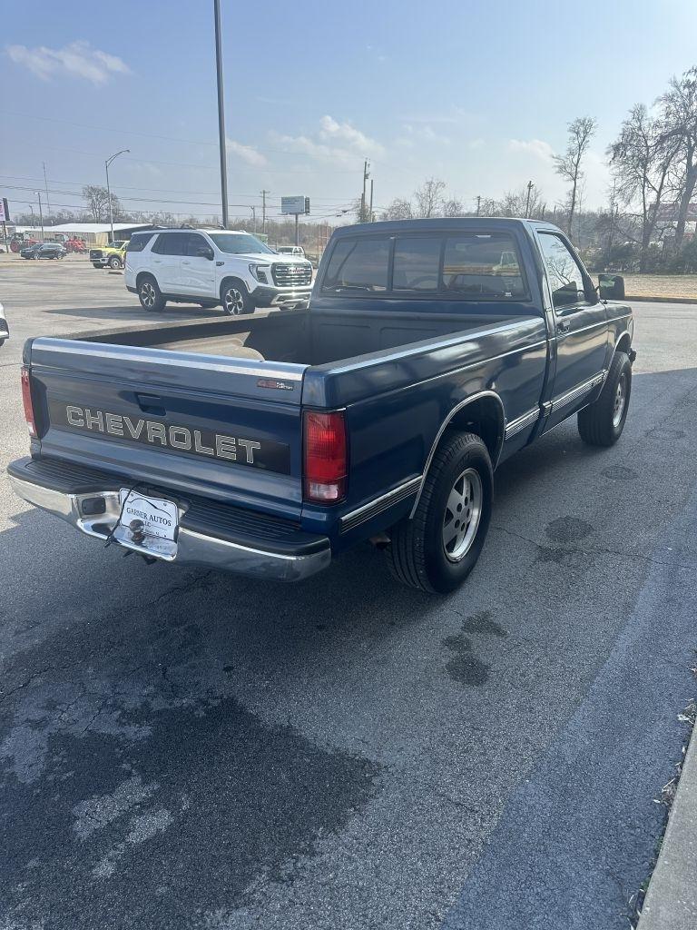 Chevrolet S10 Pickup Reg. Cab Short Bed 4WD 1993