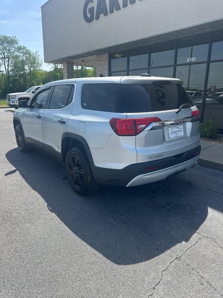GMC Acadia SLE-1 FWD 2019