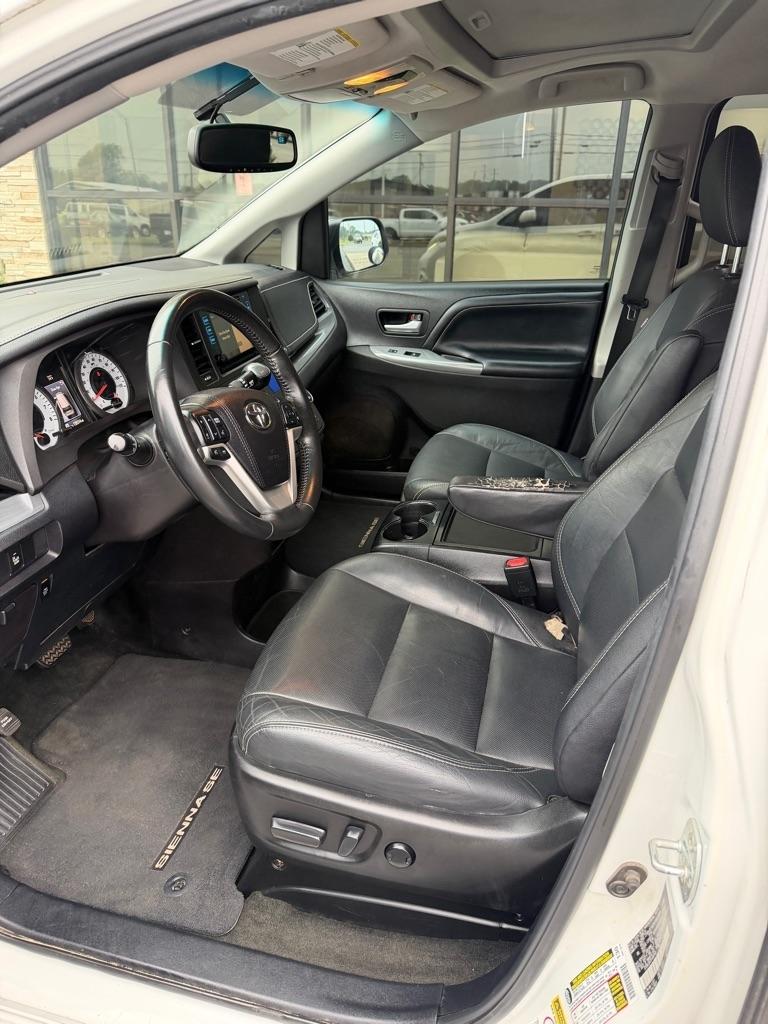 Toyota Sienna SE FWD 8-Passenger V6 2015