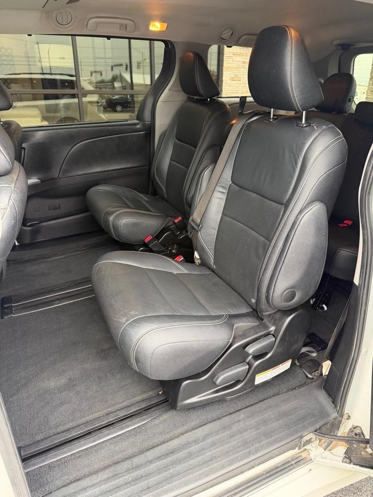 Toyota Sienna SE FWD 8-Passenger V6 2015