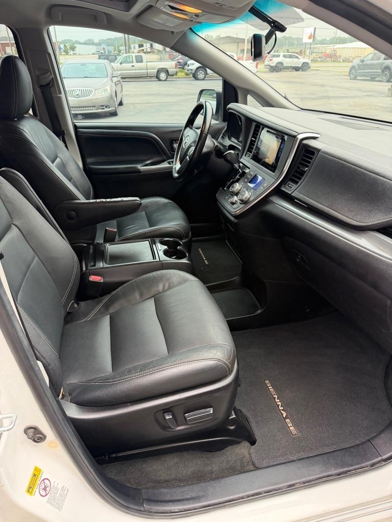 Toyota Sienna SE FWD 8-Passenger V6 2015