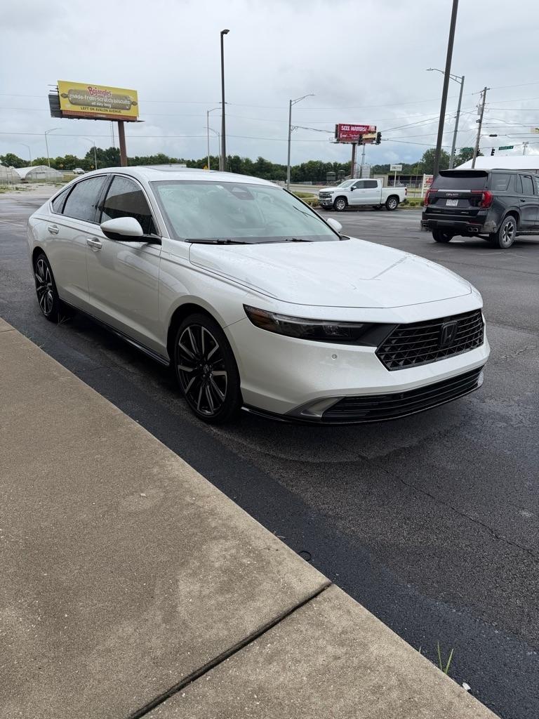 Honda Accord Touring Hybrid 2024