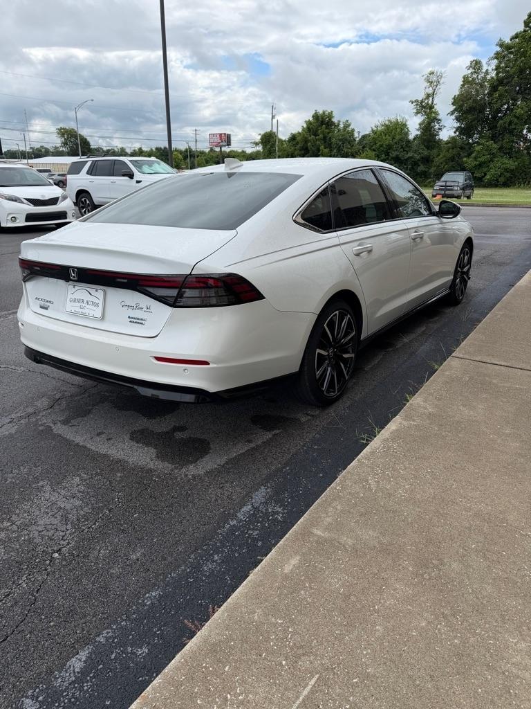 Honda Accord Touring Hybrid 2024