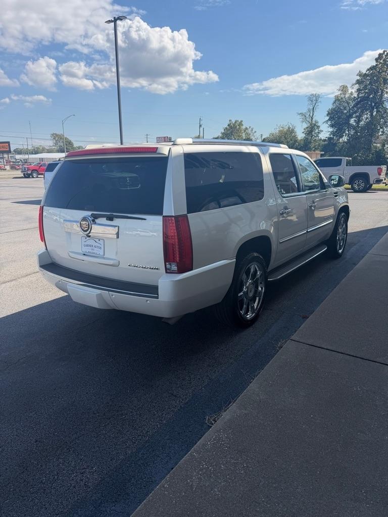 Cadillac Escalade ESV 2WD Luxury 2013