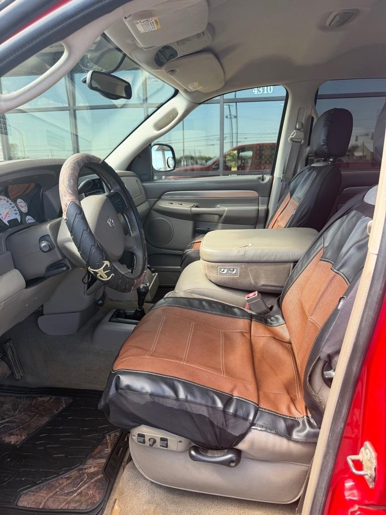 Dodge Ram 1500 ST Quad Cab 4WD 2004