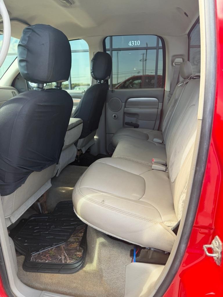 Dodge Ram 1500 ST Quad Cab 4WD 2004