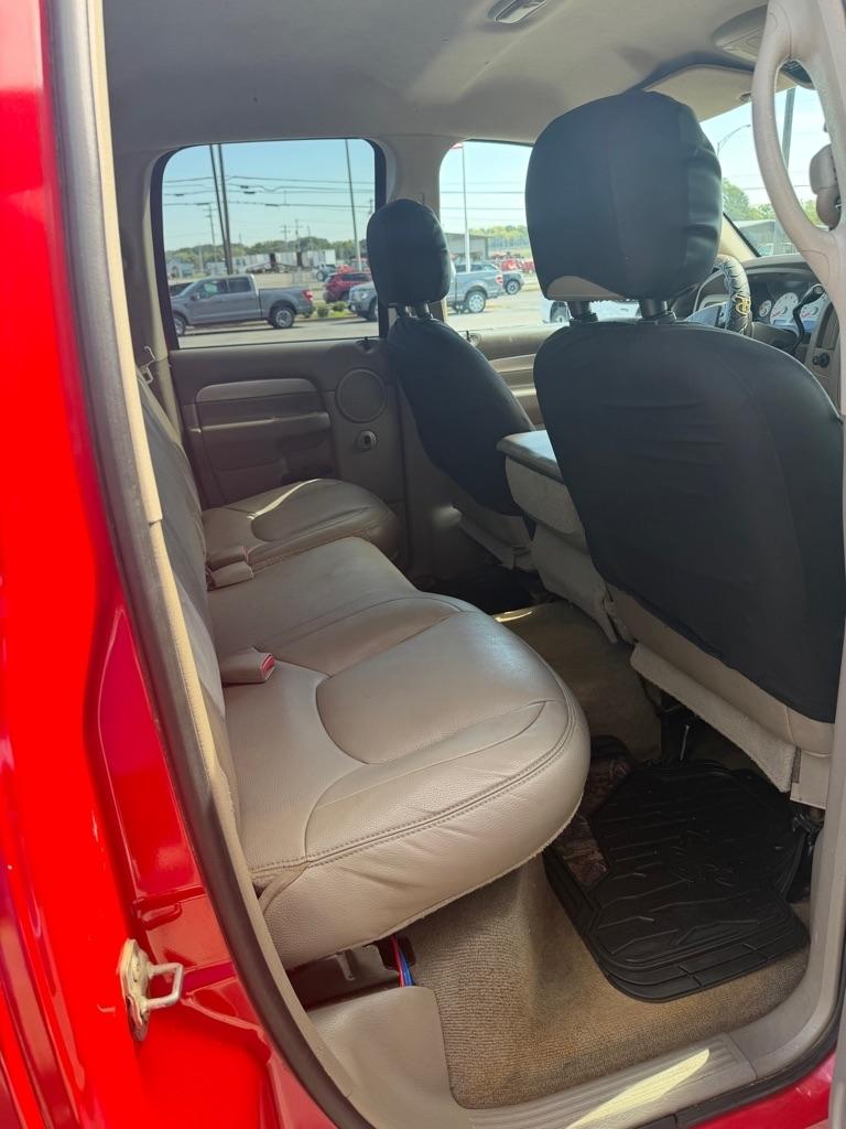 Dodge Ram 1500 ST Quad Cab 4WD 2004