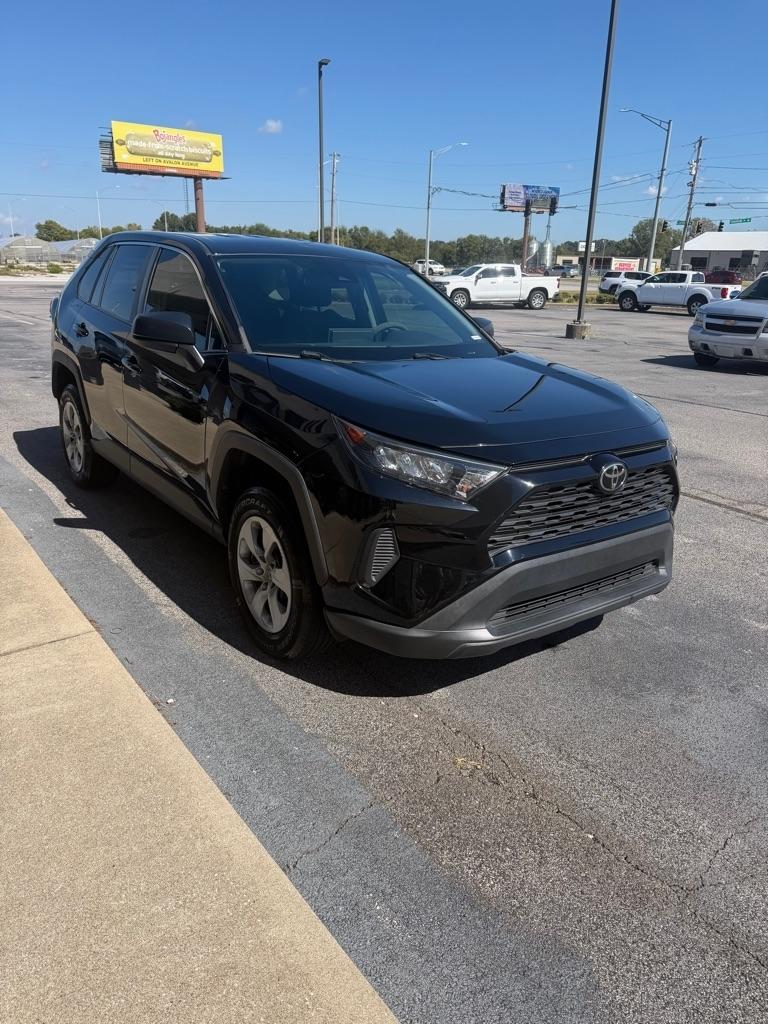 Toyota RAV4 LE 2022