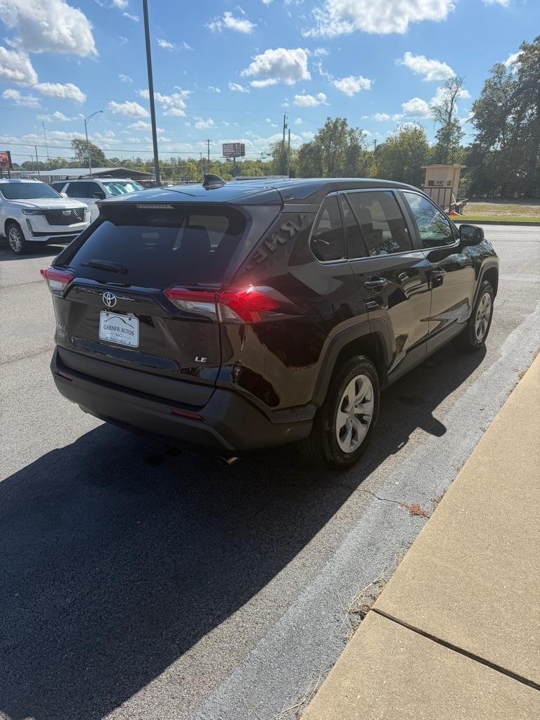 Toyota RAV4 LE 2022