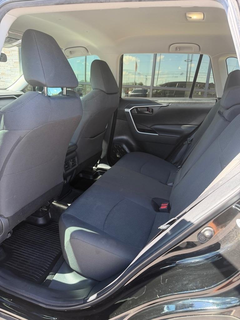 Toyota RAV4 LE 2022