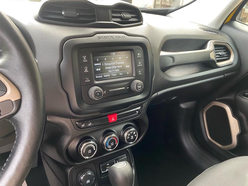 Jeep Renegade Latitude 4WD 2017 Jeep Renegade Latitude 4WD 2017