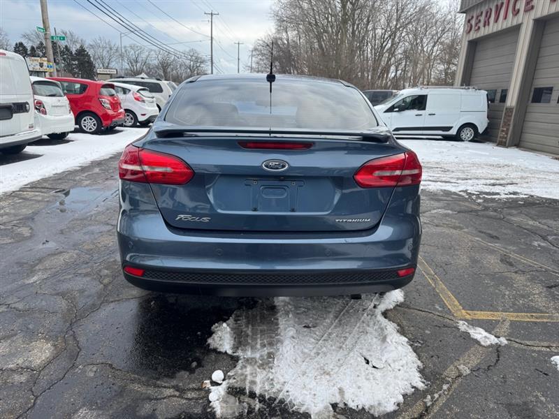 Ford Focus Titanium Sedan 2018