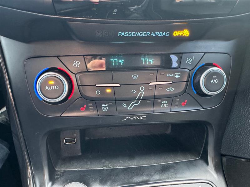 Ford Focus Titanium Sedan 2018