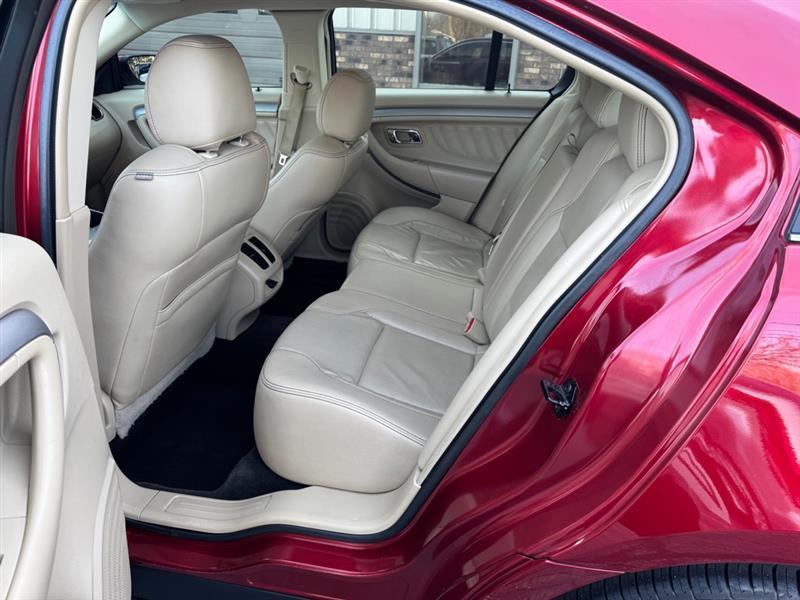 Ford Taurus SEL FWD 2016