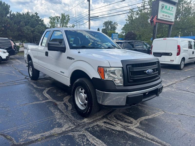 Ford F-150 XL SuperCab 8-ft. Bed 4WD 2014