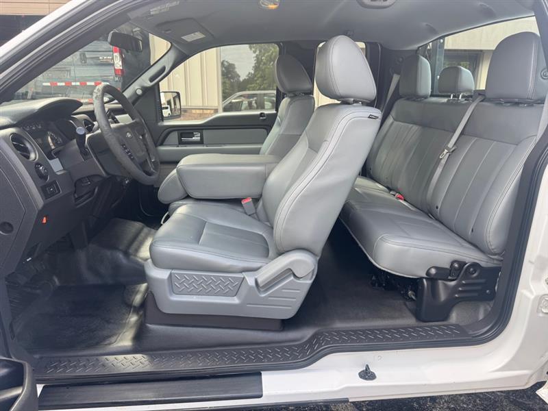 Ford F-150 XL SuperCab 8-ft. Bed 4WD 2014