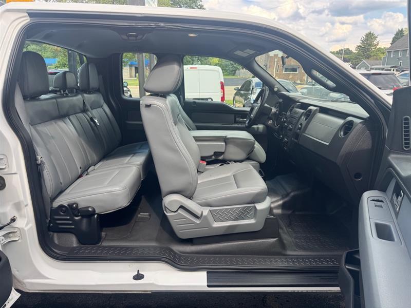 Ford F-150 XL SuperCab 8-ft. Bed 4WD 2014