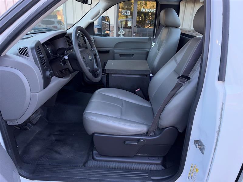 Chevrolet Silverado photo 11